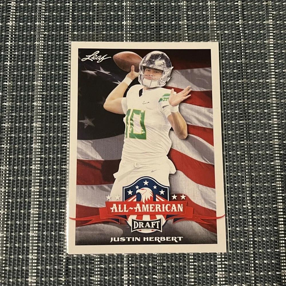 🏈 Justin Herbert 2020 Leaf Draft Picks Rookie NFL Football Card, Qty 1
